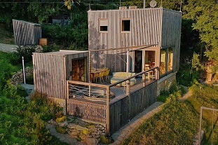 Nov� objekt: Wellness chata - Glamping s v�hledem - hrad Lipnice 9C-216