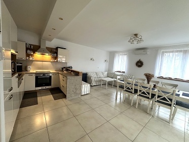 Chata s v��ivkou - Lednicko-valtick� are�l - P�lava