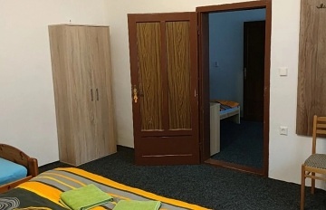 Chalupa u p�ehrady Nov� Ml�ny - Pavlov - CHKO P�lava