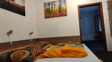 Chalupa u p�ehrady Nov� Ml�ny - Pavlov - CHKO P�lava