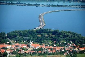 Chalupa u pehrady Nov Mlny - CHKO Plava