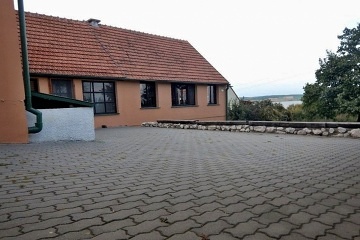 Chalupa u p�ehrady Nov� Ml�ny - Pavlov - CHKO P�lava