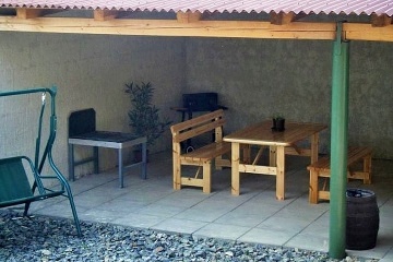 Chata u Lednicko-valtickho arelu - CHKO Soutok