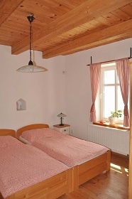 Chalupa a koupac� sud - Slov�cko - Ch�ibsk� lesy