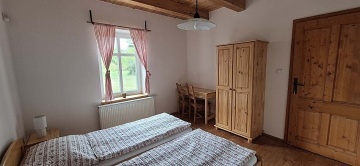 Chalupa a koupac� sud - Slov�cko - Ch�ibsk� lesy