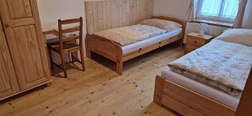 Chalupa a koupac� sud - Slov�cko - Ch�ibsk� lesy