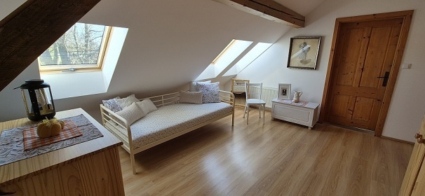 Chalupa a koupac� sud - Slov�cko - Ch�ibsk� lesy