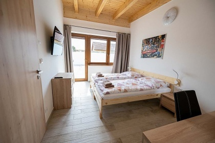 Chalupa baz�n a vinn� sklep - Mu�ovsk� jezera