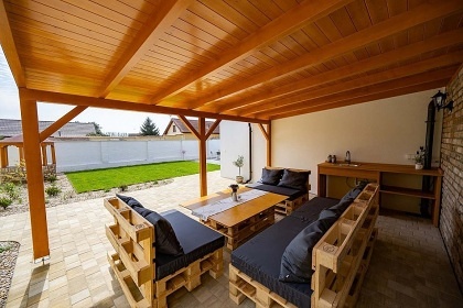 Chalupa baz�n a vinn� sklep - Mu�ovsk� jezera