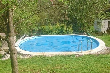 Chata terasa a baz�n - �esk� r�j a Krkono�e