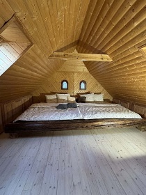 Rouben� chalupa s wellness - p�ehrada V�r