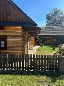 Rouben� chalupa s wellness - p�ehrada V�r