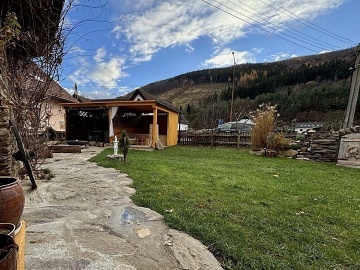 Rouben� chalupa s wellness - p�ehrada V�r