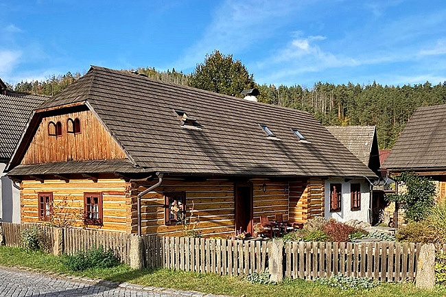 Rouben� chalupa s wellness - p�ehrada V�r