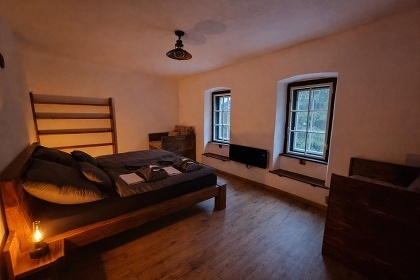 Wellness glamping v �dol� ���ky Ostru�n� - Su�ice