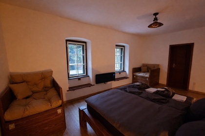 Wellness glamping v �dol� ���ky Ostru�n� - Su�ice