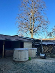 Wellness chalupa s v��ivkou a vyh��van�m sudem