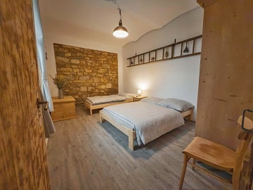 Wellness chalupa s baz�nem - v��ivka a koupac� sud