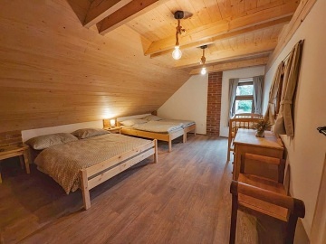 Wellness chalupa s baz�nem - v��ivka a koupac� sud