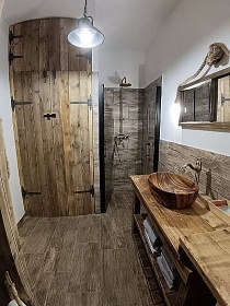 Wellness chalupa s v��ivkou a vyh��van�m sudem