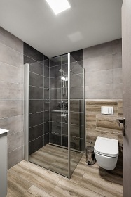 Wellness chalupa a vnit�n� baz�n - park Oslava