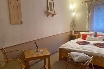 Chalupa pod Sn�kou u lesa - �psk� vodop�d