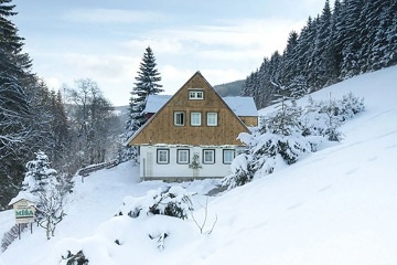 Chalupa pod Sn�kou u lesa - �psk� vodop�d