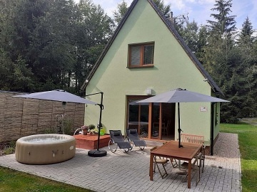 Chata na samot� s v��ivkou - ���rsk� vrchy