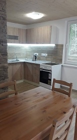 Chata na samot� s v��ivkou - ���rsk� vrchy