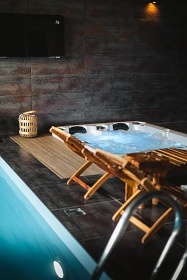 Wellness chata a baz�n - z�mek Konopi�t� - Blan�k