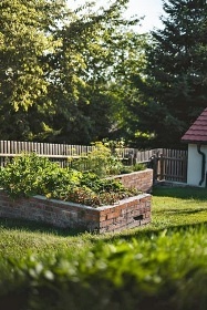 Wellness chata a baz�n - z�mek Konopi�t� - Blan�k