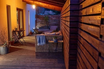 Wellness chata a baz�n - z�mek Konopi�t� - Blan�k