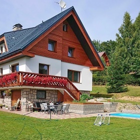 Chalupa s baz�nem - vrch �al� - Vrchlab� - Krkono�e