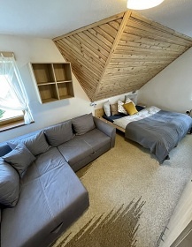 Chalupa s baz�nem - vrch �al� - Benecko - Krkono�e