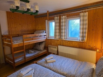 Chalupa v srdci Kru�n�ch hor - Ple�ivec - Pstru��