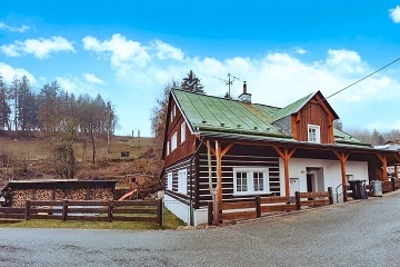 Roubenn� chalupa wellness a baz�n - �ern� hora