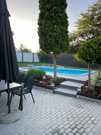 Rekrea�n� d�m s baz�nem - Mikulov - P�lava