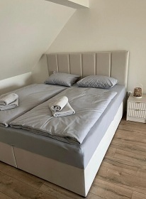 Rekrea�n� d�m s baz�nem - Mikulov - P�lava