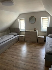 Rekrea�n� d�m s baz�nem - Mikulov - P�lava