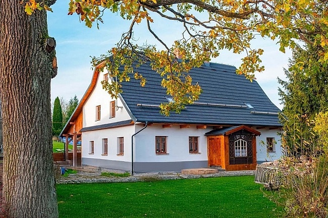 Chalupa s kachlov�mi kamny - Doln� Morava - Kr�l�ky
