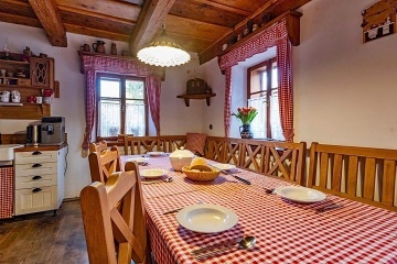 Chalupa s kachlov�mi kamny - Doln� Morava - Kr�l�ky