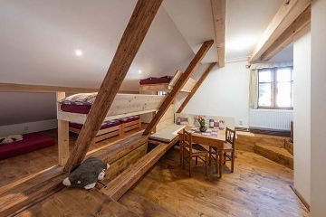 Chalupa s kachlov�mi kamny - Doln� Morava - Kr�l�ky