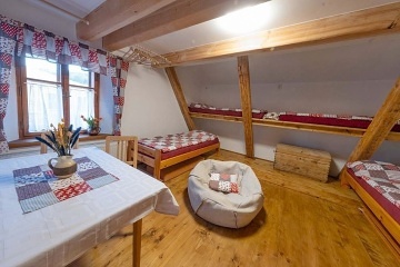 Chalupa s kachlov�mi kamny - Doln� Morava - Kr�l�ky