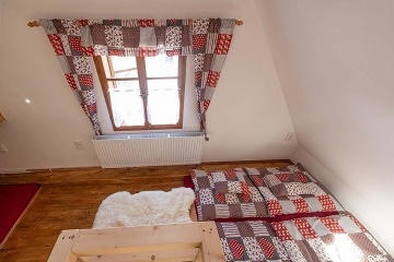 Chalupa s kachlov�mi kamny - Doln� Morava - Kr�l�ky