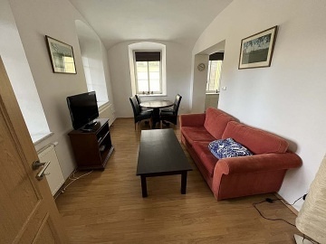 Rekrea�n� d�m s vnit�n�m baz�nem - Podkrkono��