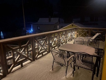 Rekrea�n� d�m s vnit�n�m baz�nem - Podkrkono��