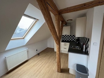 Rekrea�n� d�m s vnit�n�m baz�nem - Podkrkono��