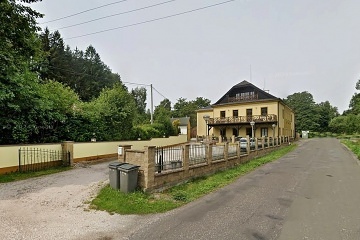 Velk� chalupa Zvi�ina - apartm�ny a vnit�n� baz�n