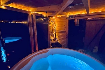 Chata s v��ivkou - rozhledna �al� - Krkono�e