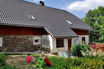 Chalupa s baz�nem - Velk� De�tn� - Orlick� hory